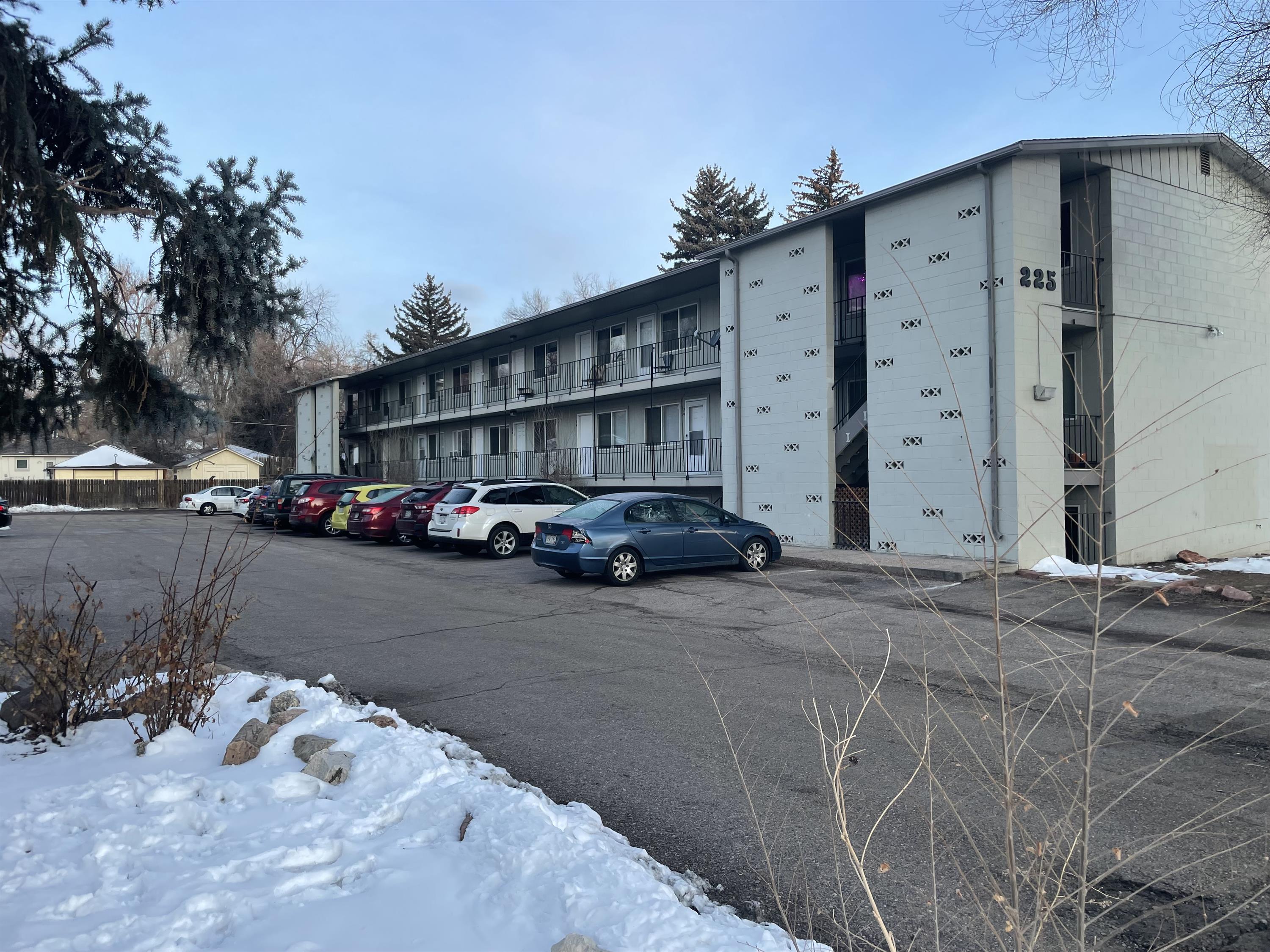225 North Sherwood Street - 2E